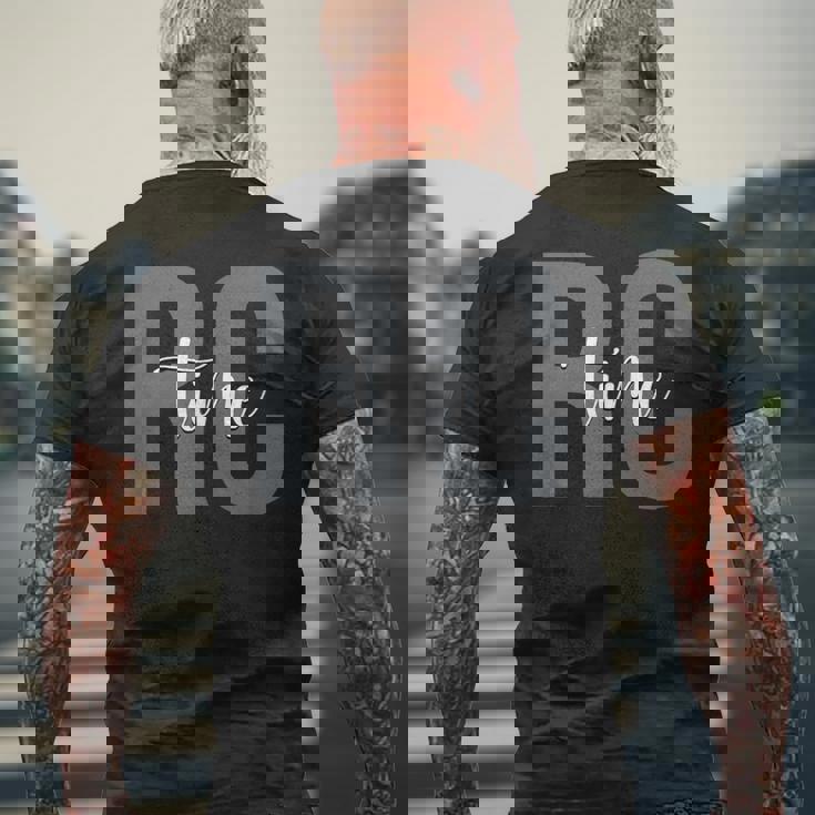 ラジコン カー愛好家 ラジコンカーレース メンズTシャツ バックプリント 高齢者への贈り物