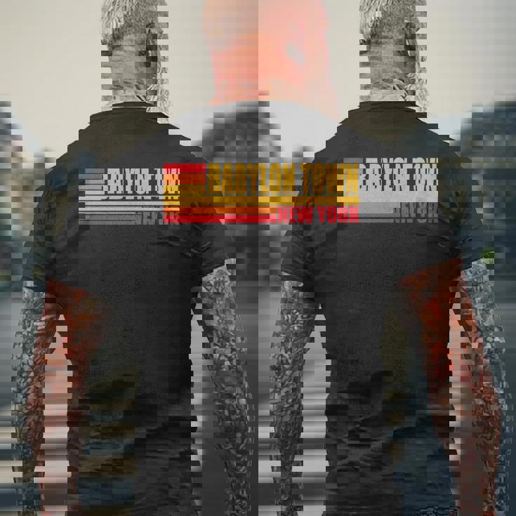 レッド レトロ ヴィンテージ バビロン タウン ニューヨーク州 Ny 長袖tシャツ メンズTシャツ バックプリント 高齢者への贈り物