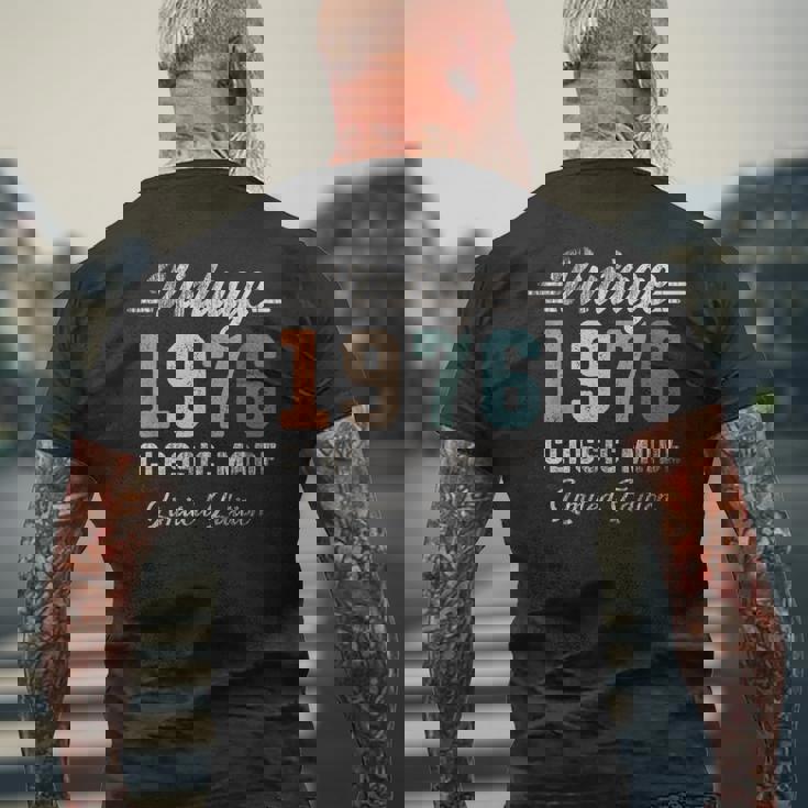 ヴィンテージ1976 50歳の誕生日クラシックカー メンズTシャツ バックプリント 高齢者への贈り物