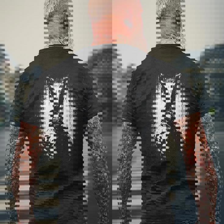 不気味なゴスウサギ、ホラーバニー、奇妙なコアウサギ メンズTシャツ バックプリント 高齢者への贈り物