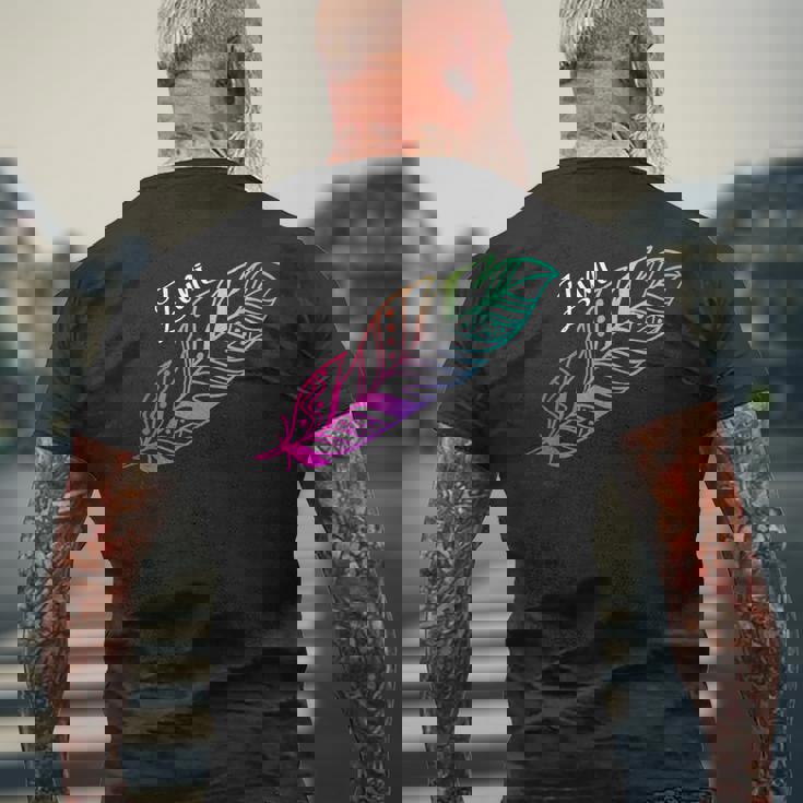 先住民フェザーtシャツ ネイティブアメリカン ズニ族 メンズTシャツ バックプリント 高齢者への贈り物