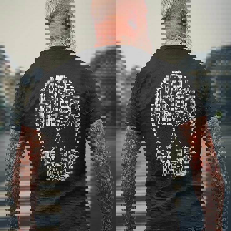 別のツールからのスカル ハサミ ヘアドライヤー 美容師 メンズTシャツ バックプリント 高齢者への贈り物