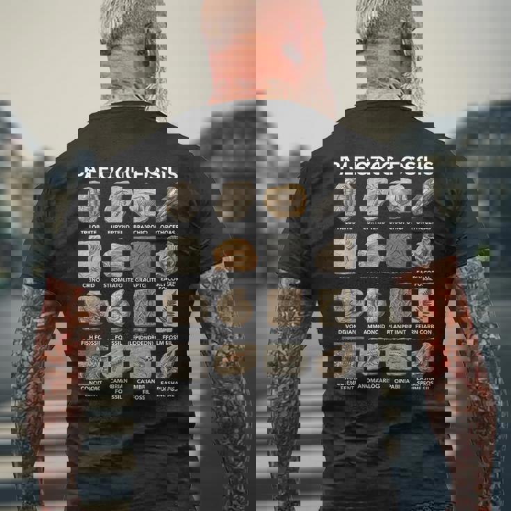 古生代化石チャート古生物学科学愛好家 メンズTシャツ バックプリント 高齢者への贈り物