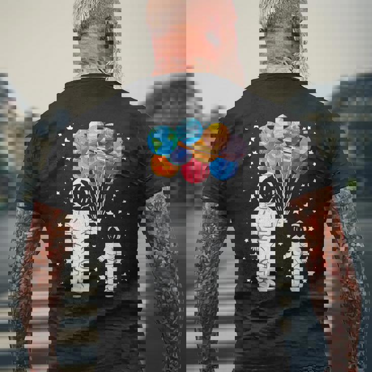 宇宙飛行士 宇宙飛行士 面白い宇宙小人太陽系 天文学 メンズTシャツ バックプリント 高齢者への贈り物