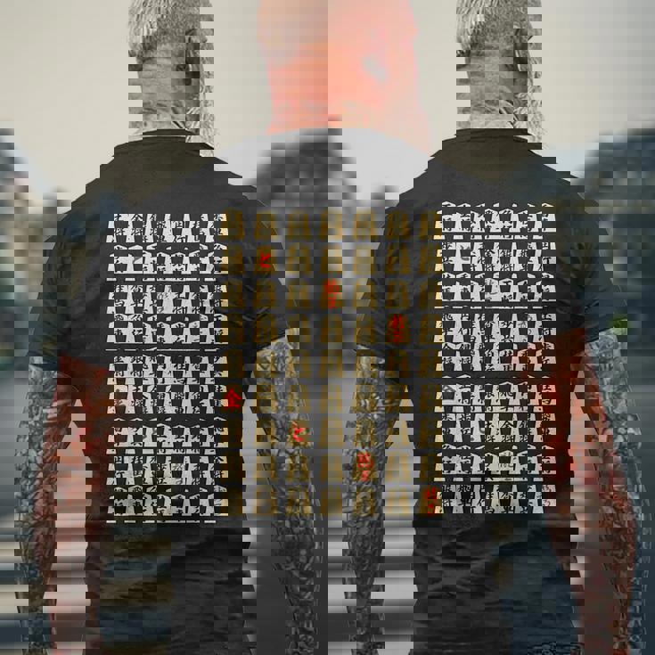 将棋【モノグラム 総柄】全駒（王将 金銀 飛車 角行 香車 桂馬 歩兵 と金）将棋部 棋士【部活】プレゼント 面白い メンズTシャツ バックプリント 高齢者への贈り物