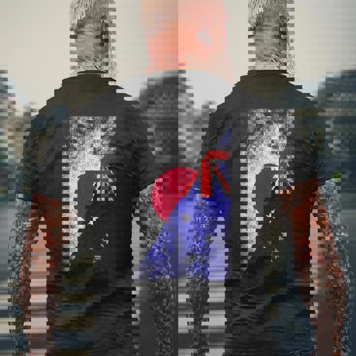 日本とオーストラリアの国旗 日本オーストラリア。 メンズTシャツ バックプリント 高齢者への贈り物