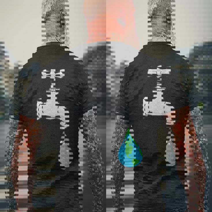 水道蛇口漏れ メンズTシャツ バックプリント 高齢者への贈り物