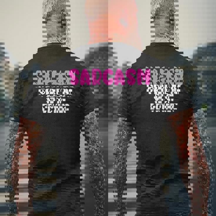 皮肉、何にでもクソをまき散らす面白いユーモア メンズTシャツ バックプリント 高齢者への贈り物