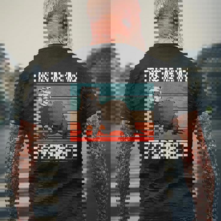 私はフェレット ハロウィン ペットオーナー フェレット メンズTシャツ バックプリント 高齢者への贈り物