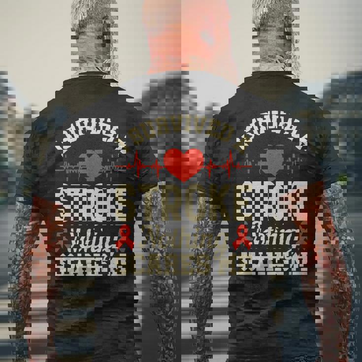 私は脳卒中を生き延びました何も私を怖がらせません-脳卒中の認識 メンズTシャツ バックプリント 高齢者への贈り物