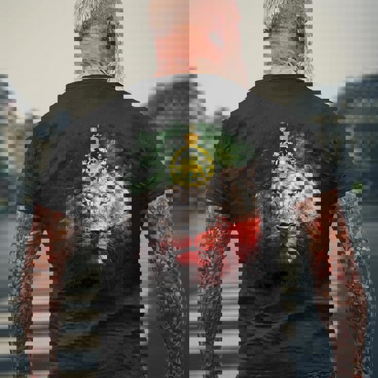 金色のライオンの頭が付いたイランの国旗。 メンズTシャツ バックプリント 高齢者への贈り物