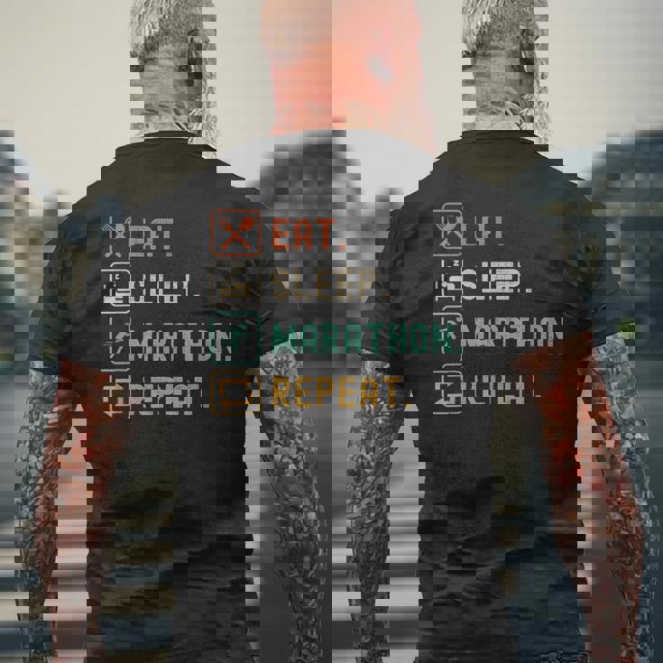 食べる睡眠マラソンリピート面白いマラソンランナー メンズTシャツ バックプリント 高齢者への贈り物