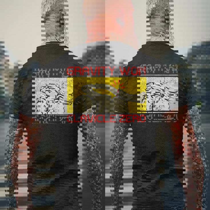 骨折 鎖骨 メンズTシャツ バックプリント 高齢者への贈り物