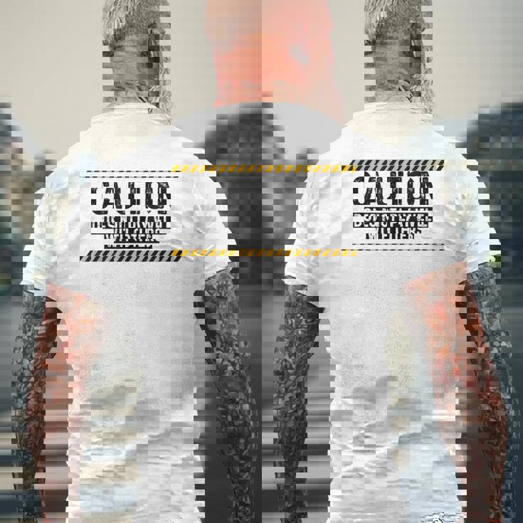 Caution Does Not Play Well With Others メンズTシャツ バックプリント 高齢者への贈り物