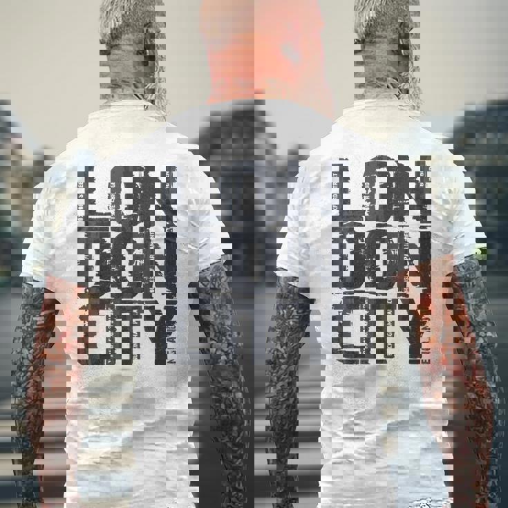 I Love London、クールでレトロなロンドンのファッショングラフィックデザイン。 メンズTシャツ バックプリント 高齢者への贈り物