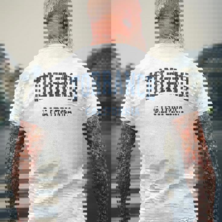 Torrance California Ca ビンテージ アスレチック スポーツデザイン メンズTシャツ バックプリント 高齢者への贈り物