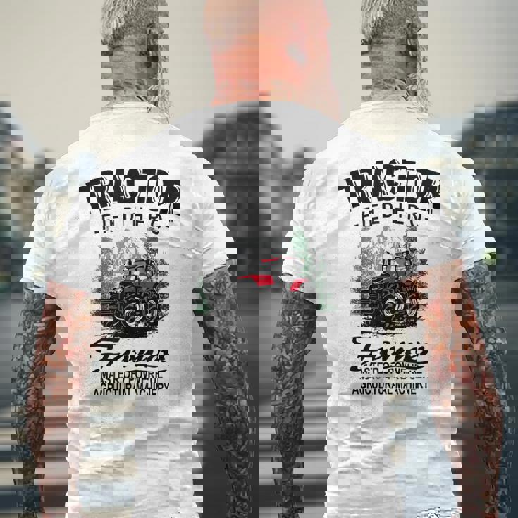 トラクター トラクター トラクター 農家 農業 メンズTシャツ バックプリント 高齢者への贈り物