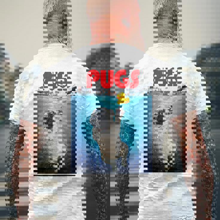 ニューヨーク港でゴム製のアヒルのおもちゃで遊ぶかわいいパグ犬 長袖tシャツ メンズTシャツ バックプリント 高齢者への贈り物