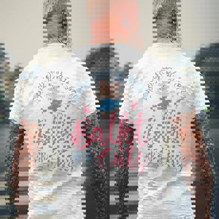 バレエダンサー ダンスガール バレリーナ 猫 気が散りやすい メンズTシャツ バックプリント 高齢者への贈り物