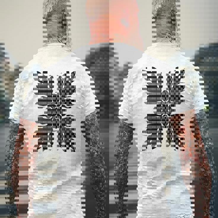 ブラック・パラカ・ウル メンズTシャツ バックプリント 高齢者への贈り物