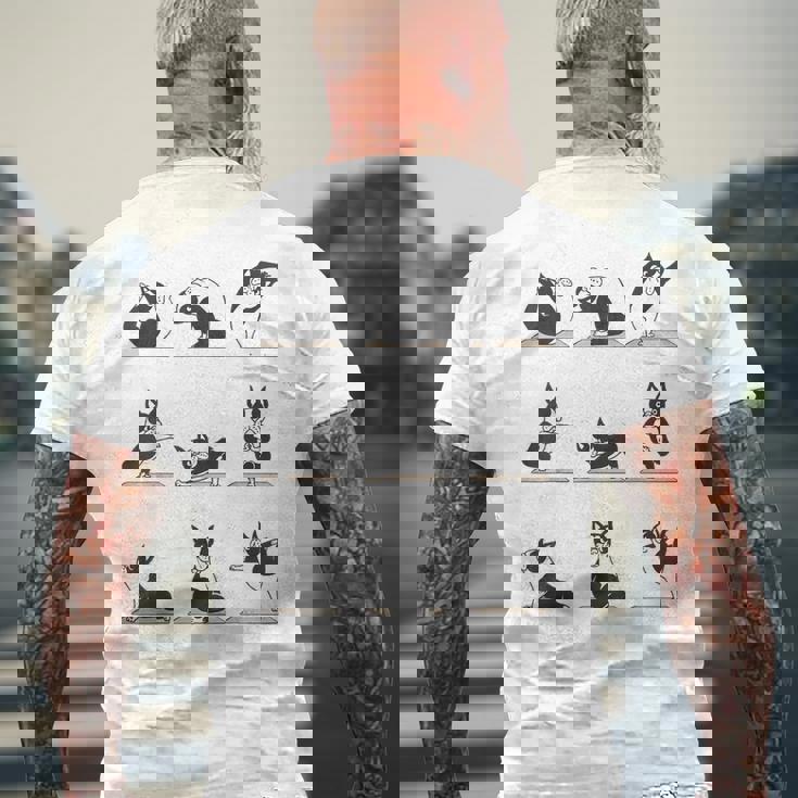 ボストンテリア ヨガ アサナ ポーズ 瞑想 おもしろtシャツ メンズTシャツ バックプリント 高齢者への贈り物