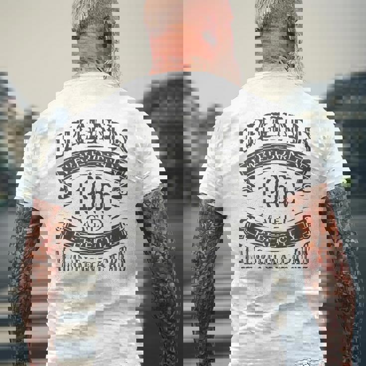 レジェンドは1966年に誕生し、すべてのオリジナルパーツを完璧に熟成させました。 メンズTシャツ バックプリント 高齢者への贈り物