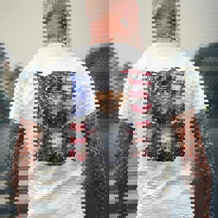 三毛猫 オレンジ猫 ねこ バイク 星条旗 アメリカ メンズTシャツ バックプリント 高齢者への贈り物