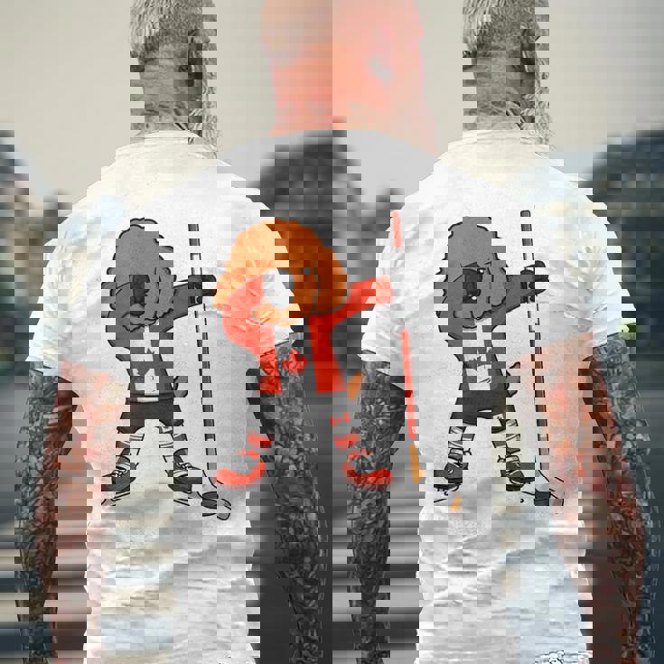 愉快なダビングプードル カナダ アイスホッケーファン ウィンタースポーツ メンズTシャツ バックプリント 高齢者への贈り物