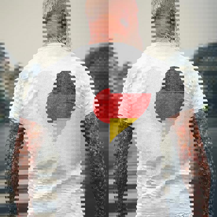 日本 ドイツ 国旗 ハート サッカー メンズTシャツ バックプリント 高齢者への贈り物