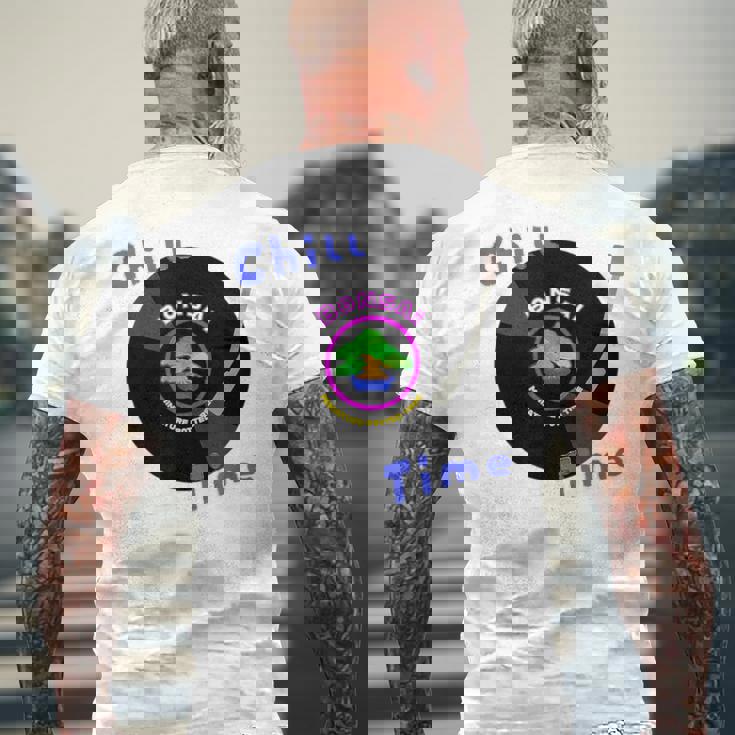 盆栽×レコード 静かに過ごすチル時間デザイン メンズTシャツ バックプリント 高齢者への贈り物