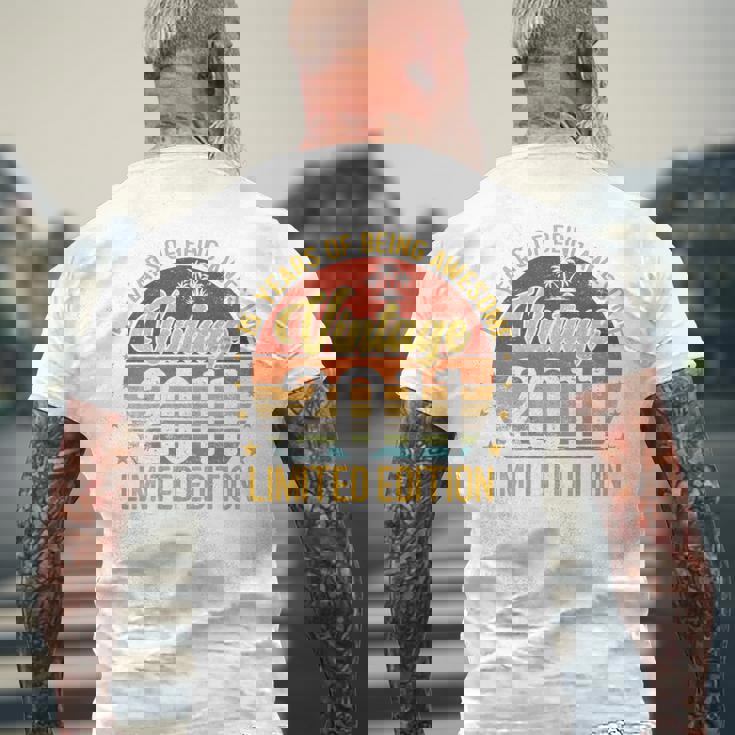 裏面 ヴィンテージ 15 誕生日 デコレーション メンズ 15歳 2011 15歳 メンズTシャツ バックプリント 高齢者への贈り物