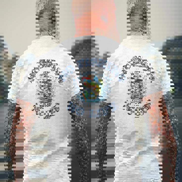 釣り クール バス釣り おもしろ フィッシング ライフ カモフラージュ グラフィック メンズTシャツ バックプリント 高齢者への贈り物