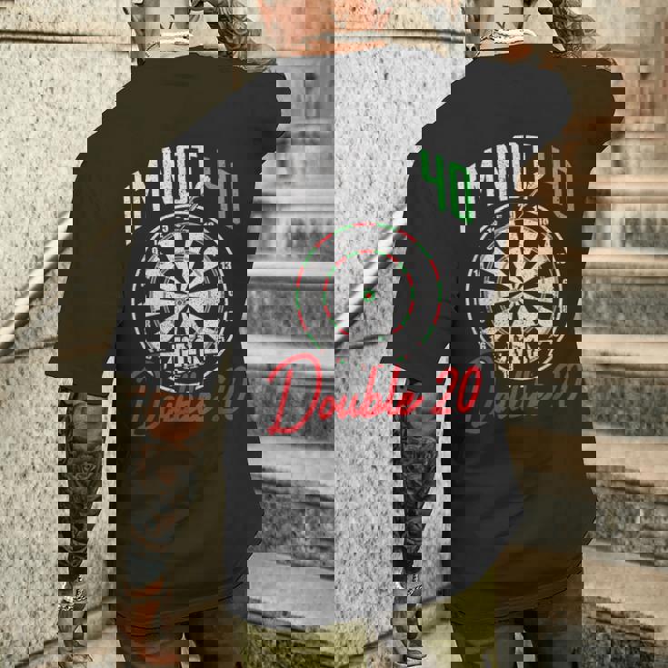 40歳の誕生日ダーツプレーヤー 40歳ダーツ メンズTシャツ バックプリント 彼への贈り物