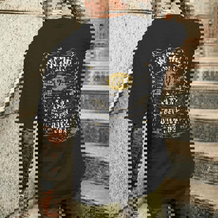 52 歳の誕生日プレゼント ヴィンテージ 1974 男性 面白い 52 歳 1974 メンズTシャツ バックプリント 彼への贈り物