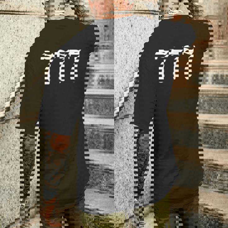 777 天使 神聖 完璧 幸運 番号 777 スピリットガイド メンズTシャツ バックプリント 彼への贈り物