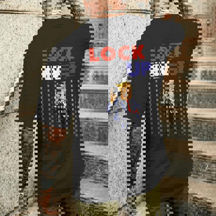 Lock Him Up Anti Trump Political メンズTシャツ バックプリント 彼への贈り物
