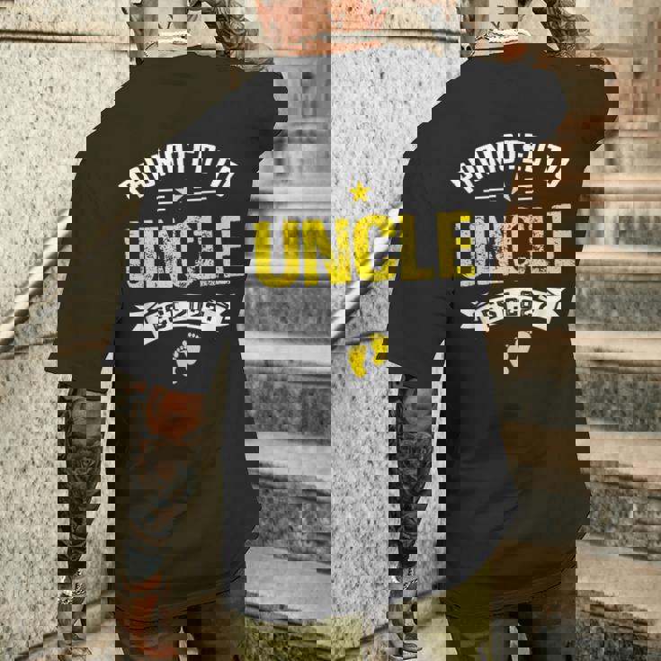 メンズ Promoted To Uncle Est 2027Oon To Be Dad メンズTシャツ バックプリント 彼への贈り物