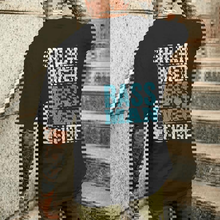 Relax Mister Bass Man Is Here ベースギター 楽器 ベーシスト メンズTシャツ バックプリント 彼への贈り物