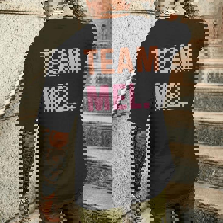 Team Mel 名前 メンズTシャツ バックプリント 彼への贈り物