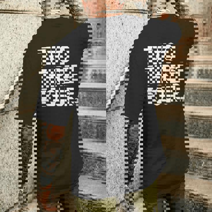 Two Three Four 市外局番 234 アクロン オハイオ州 米国 メンズTシャツ バックプリント 彼への贈り物