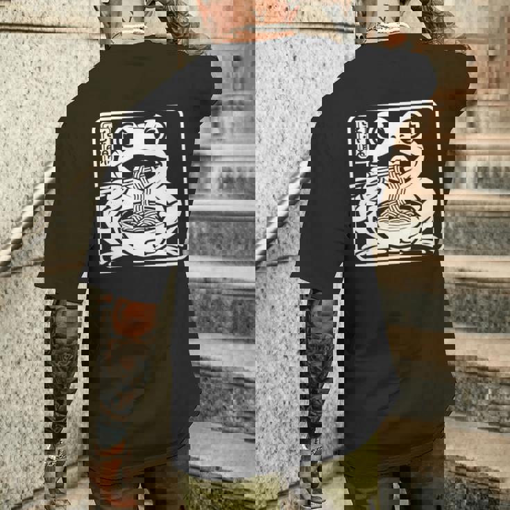 おもしろい 不機嫌そうなカエル ラーメン かわいい 水墨画 日本語 長袖tシャツ メンズTシャツ バックプリント 彼への贈り物