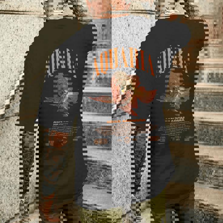 アジアン アロワナ モンスター フィッシュ キーパー モダン ストリートウェア メンズTシャツ バックプリント 彼への贈り物