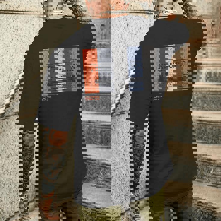 アナログ ドラム マシン レトロ シンセ ヴィンテージ 909 メンズTシャツ バックプリント 彼への贈り物