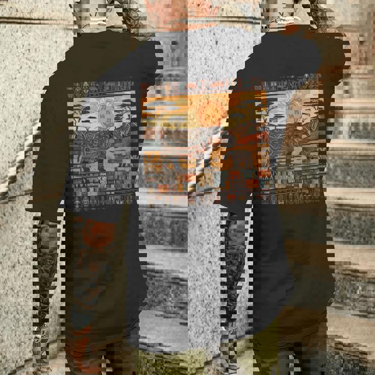 アフリカカバファミリー 部族 ケンテ柄 サファリ ガーナ メンズTシャツ バックプリント 彼への贈り物