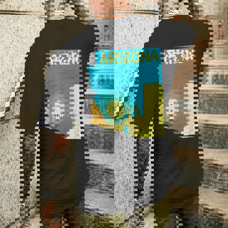 アリゾナ州の地図、モダンな抽象的なアリゾナ砂漠、サボテン メンズTシャツ バックプリント 彼への贈り物