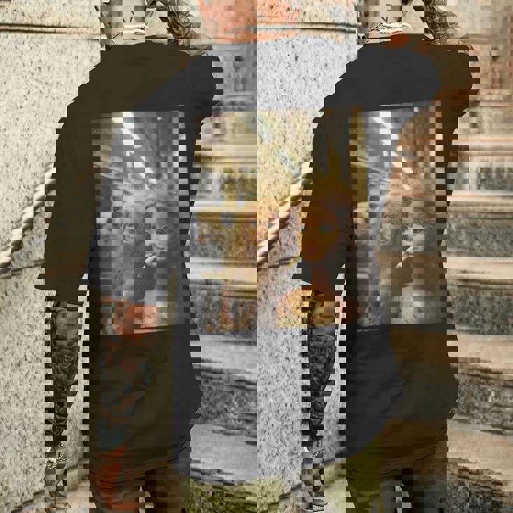 アンティーク調のドールフェイスミーム メンズTシャツ バックプリント 彼への贈り物