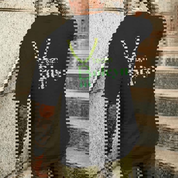 アン・ブーリン B ネックレス チーム ブーリン ヘンリー8世の6人の妻 メンズTシャツ バックプリント 彼への贈り物