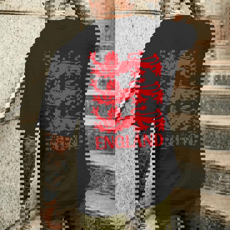 イングランドのスポーツファンのためのイングリッシュフットボールサッカーグラフィック メンズTシャツ バックプリント 彼への贈り物