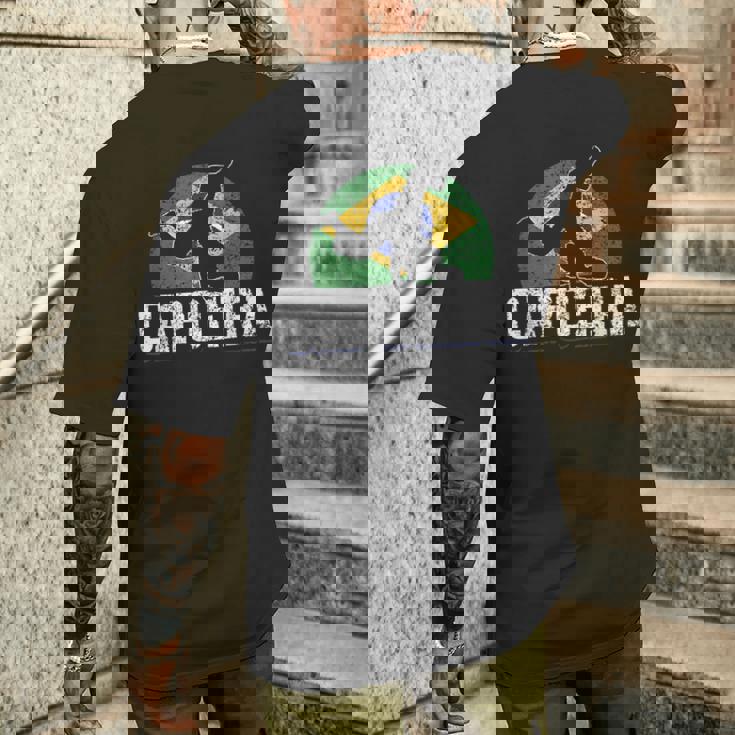 カポエイラ トレーニング ブラジル人 武道 趣味 カポエイラ メンズTシャツ バックプリント 彼への贈り物