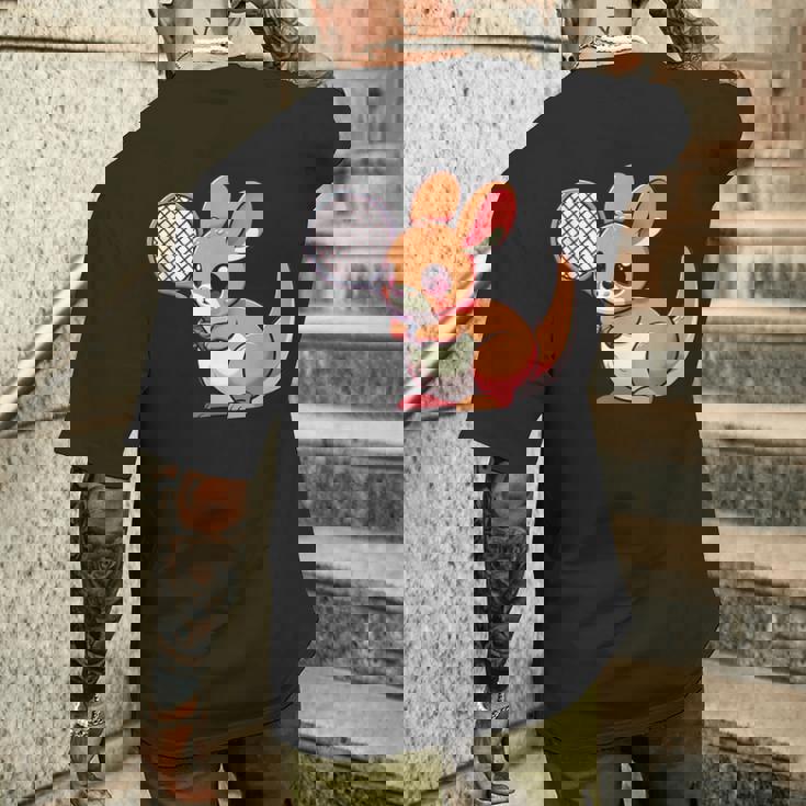 カンガルー かわいい ラケット スポーツ テニス プレイ 動物 キャラクター キュート メンズTシャツ バックプリント 彼への贈り物